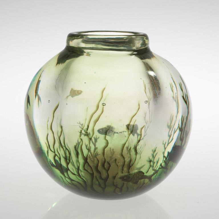 An Edward Hald 'Graal' glass vase, Orrefors 1938.