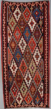 MATTA, kelim, old, ca 384 x 178 cm.