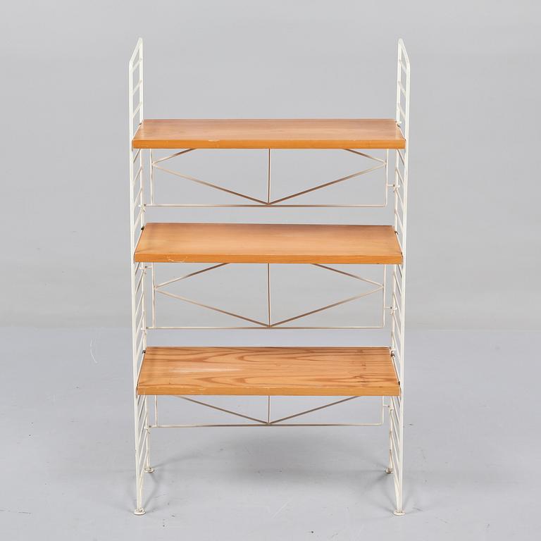 BOKHYLLA, String-modell, 1900-talets mitt.