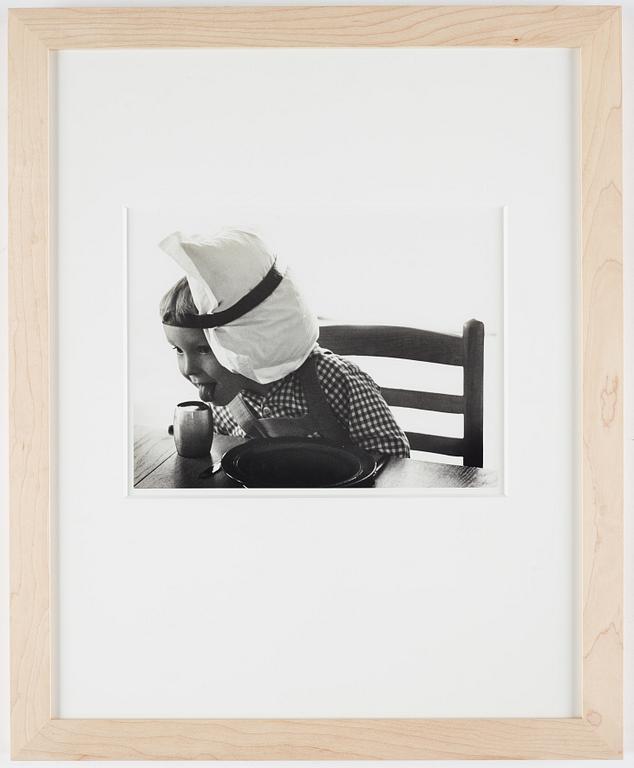 Hans Hammarskiöld, photograph signed on verso.