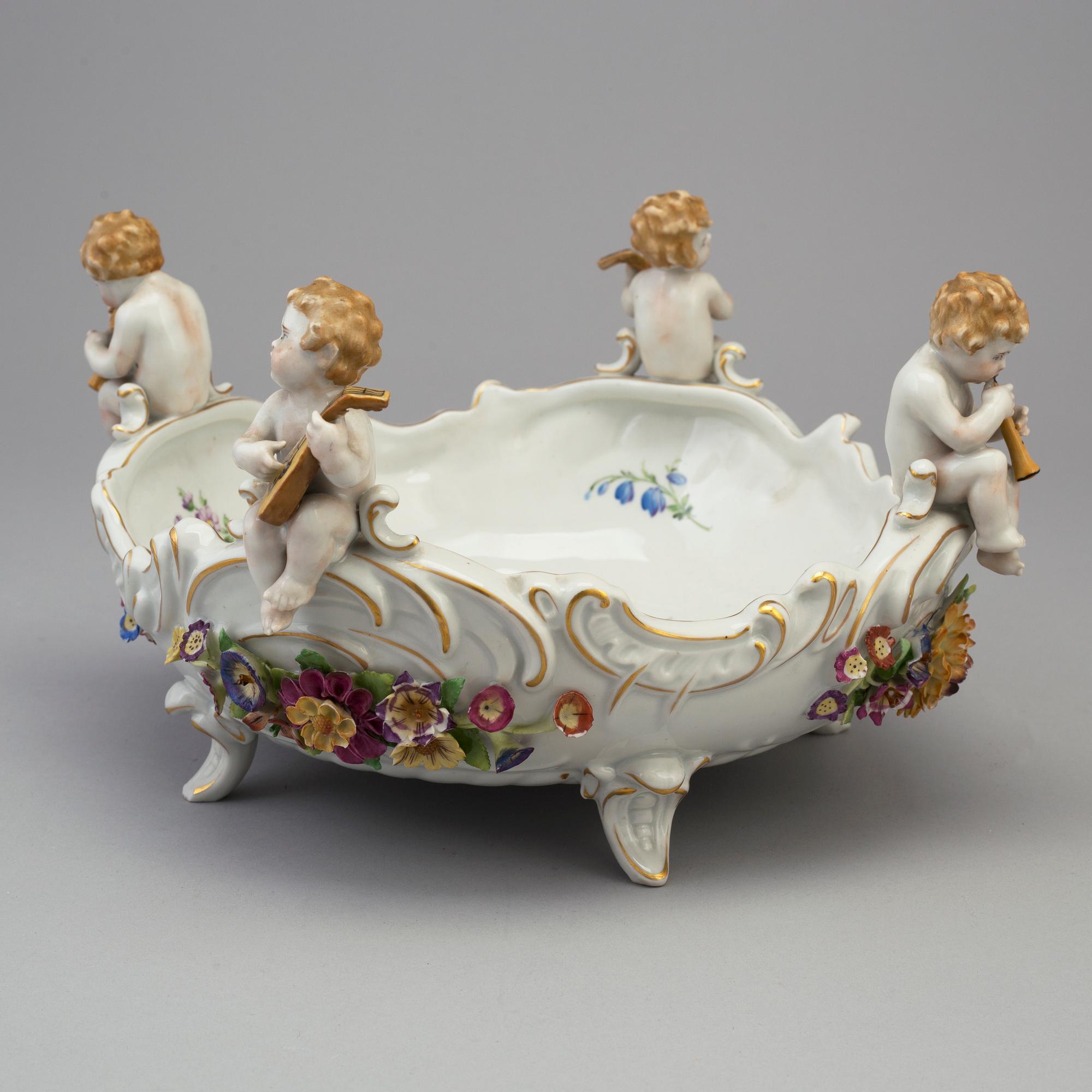 a porcelain bowl from von Schierholz Germany, early 20th century.