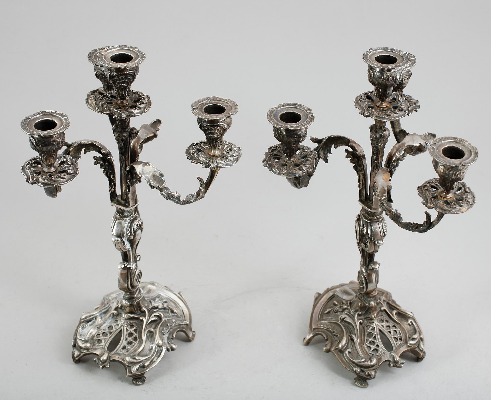 KANDELABRAR, 1 par, försilvrad brons, 1800-tal.