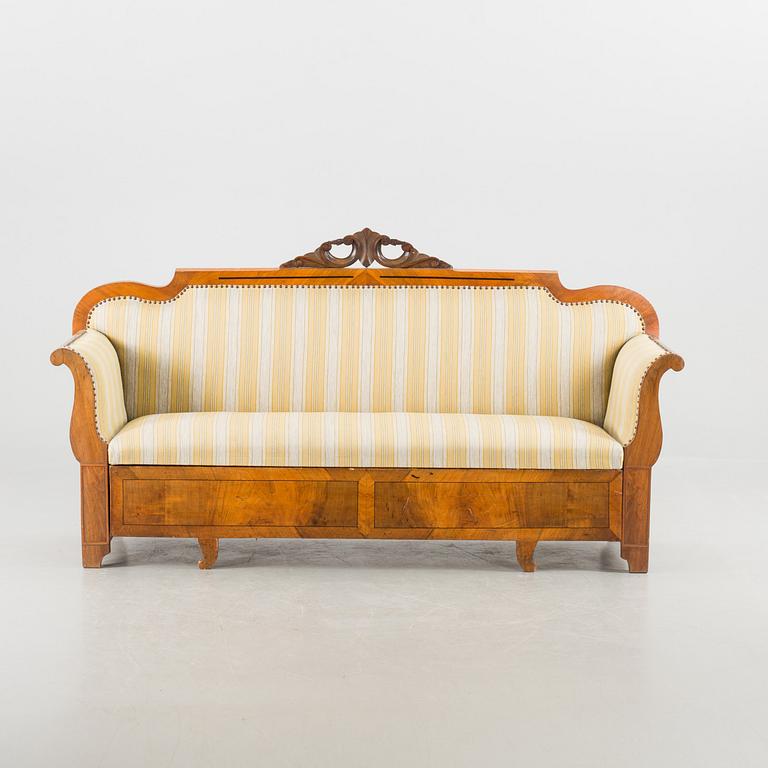 A 19TH CENTURY SOFA.