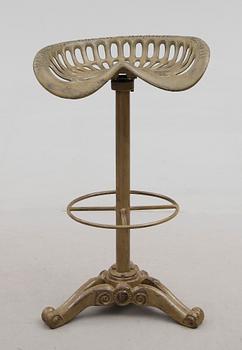 BARSTOL, gjutjärn, 1900-talets andra hälft.