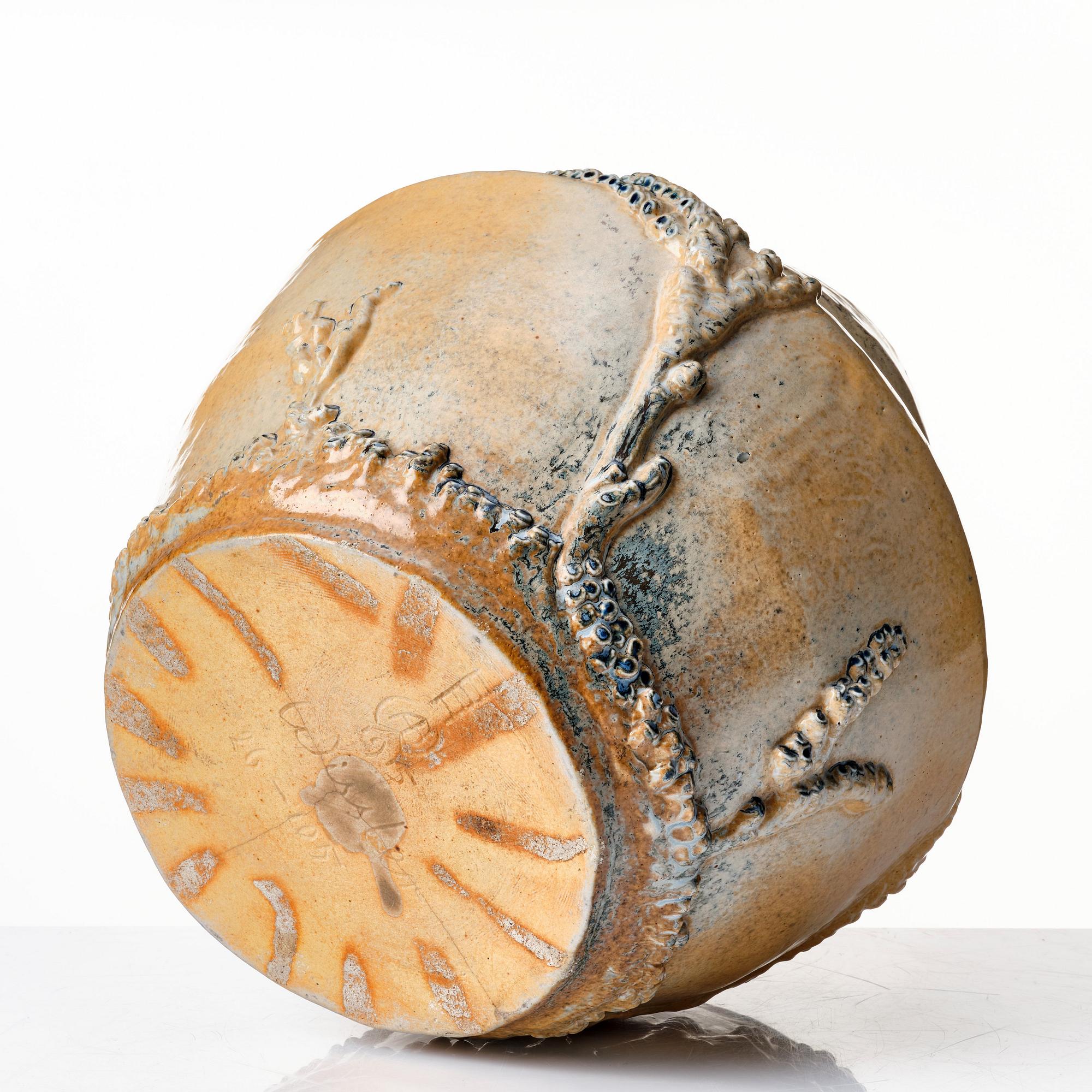 Anders & Bess Wissler, a stoneware jar, ateljé Solklinten, Mariefred, Sweden 1915.