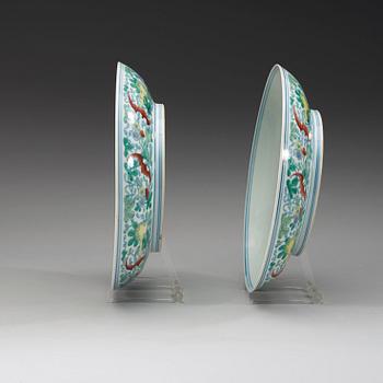 A pair of doucai dishes, Republic with Yongzhengs six character mark within double circles.