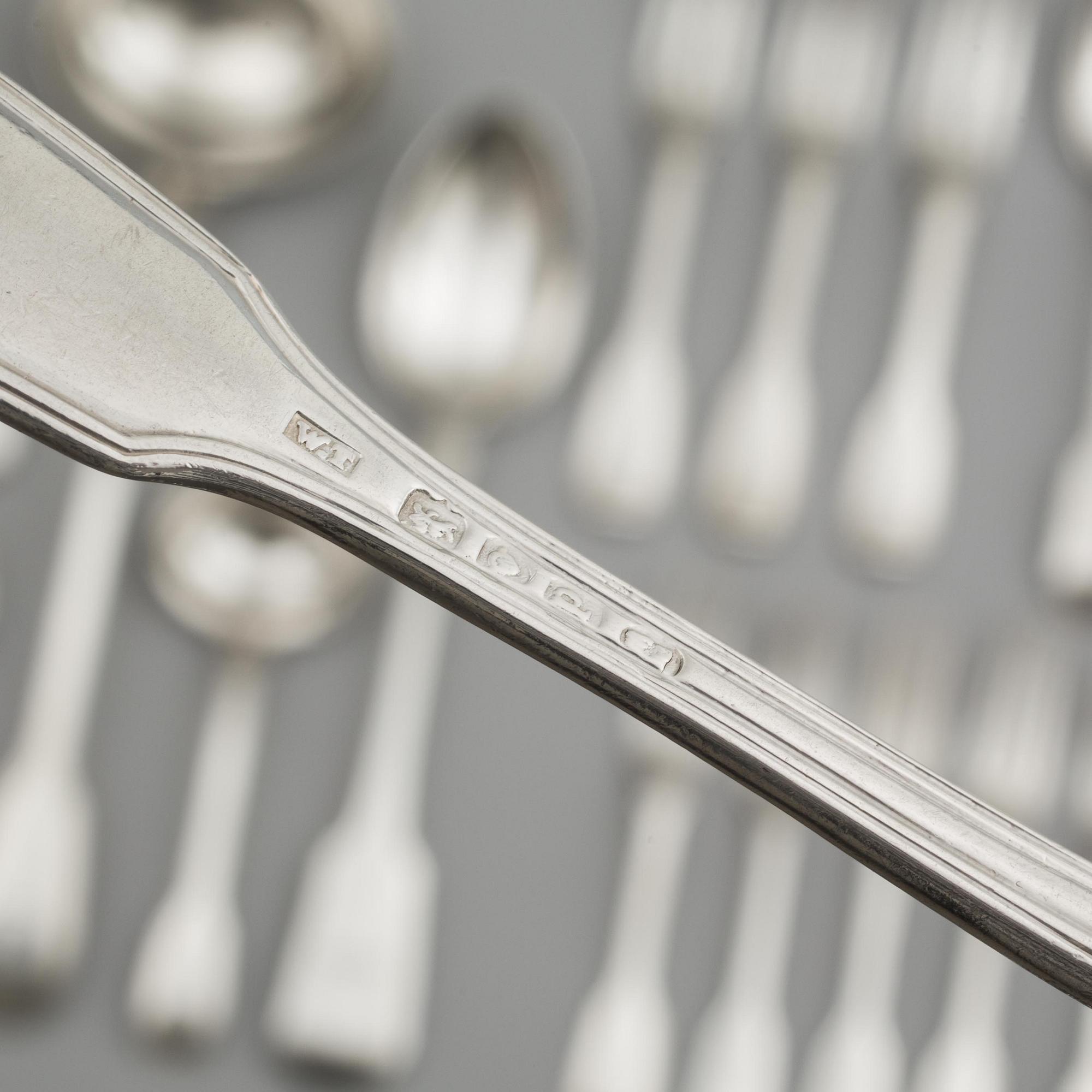 PARTI SILVER, 24 st. Bland annat London, England, 1800-tal. Vikt ca 1384 g.