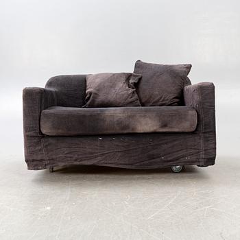 Soffa, Belleville loveseat Newlin, Artilleriet, 2000-tal.