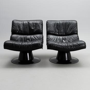 YRJÖ KUKKAPURO, A PAIR OF ARMCHAIRS. Saturnus. Manufactured by Haimi, 1970s.