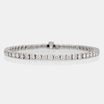 ARMBAND med briljantslipade diamanter, totalt ca 7.96 ct.