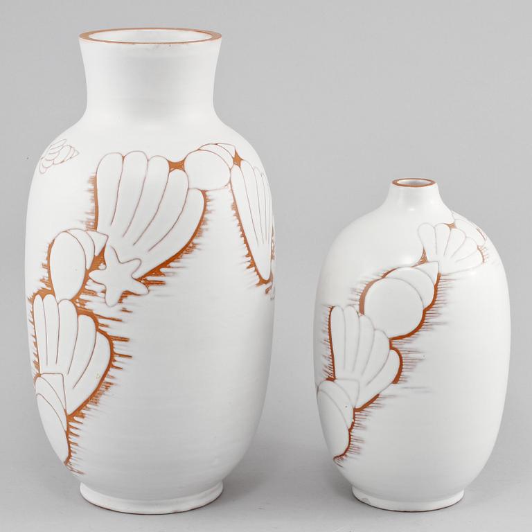 VASER, 2 st, glaserat lergods, Anna-Lisa Thomson, Upsala-Ekeby, omkring 1900-talets mitt.