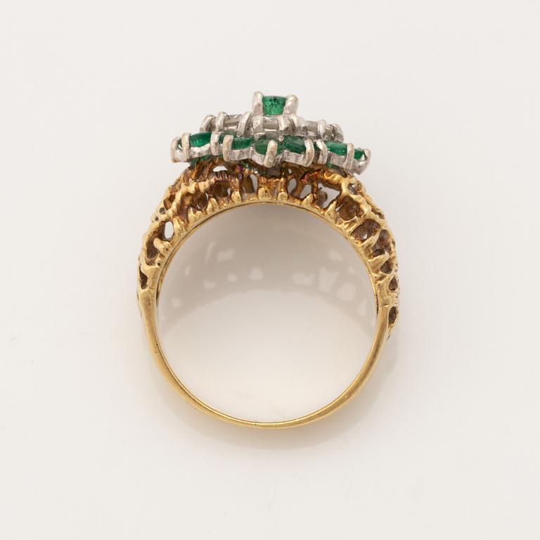 18K gold and brilliant cut diamond and emerald ring.