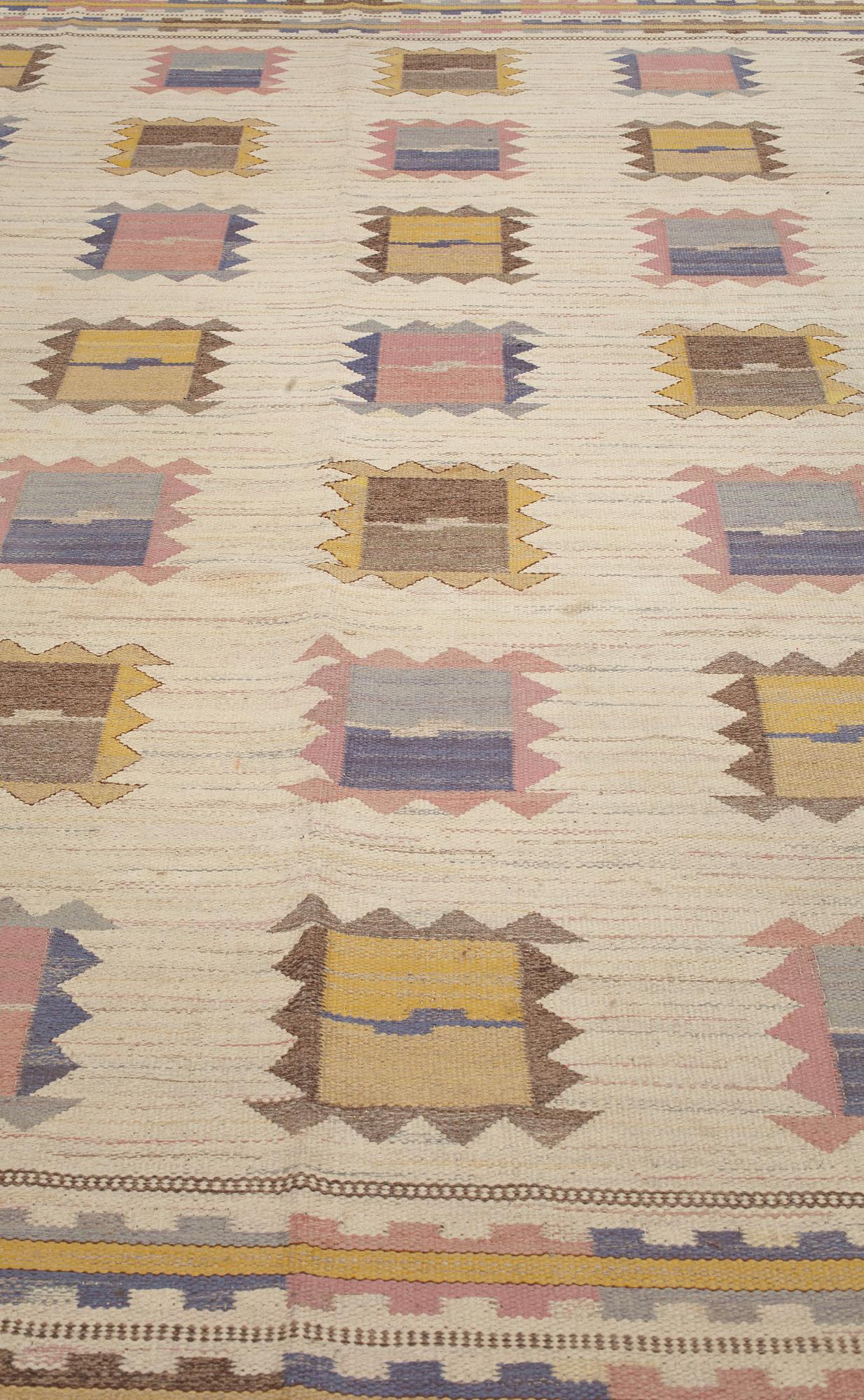 Märta Måås-Fjetterström, A CARPET, "Ljusa plador", flat weave, ca 344,5 x 254,5 cm, signed AB MMF.