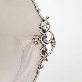 A silver dish, Auran Kultaseppä 1938.