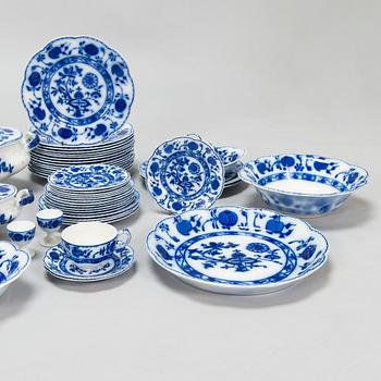 Matservis, 59 delar, flintgods, "Holland", Flow Blue, Johnson Brothers, 1900-talets första hälft.