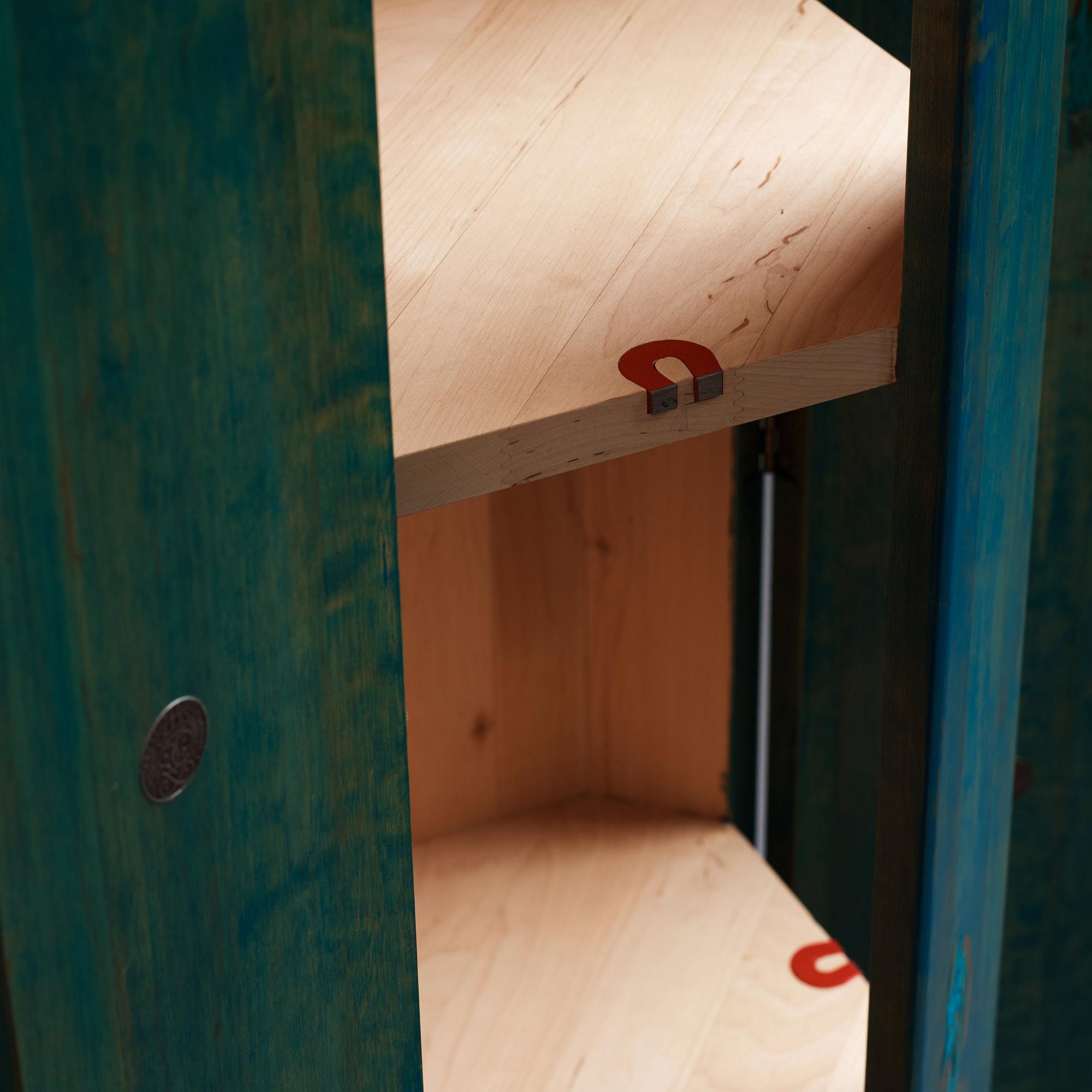 Rolf Hanson, a 'Pelare' cabinet, ed. 81/90, for Källemo, Värnamo, Sweden, post 1991.