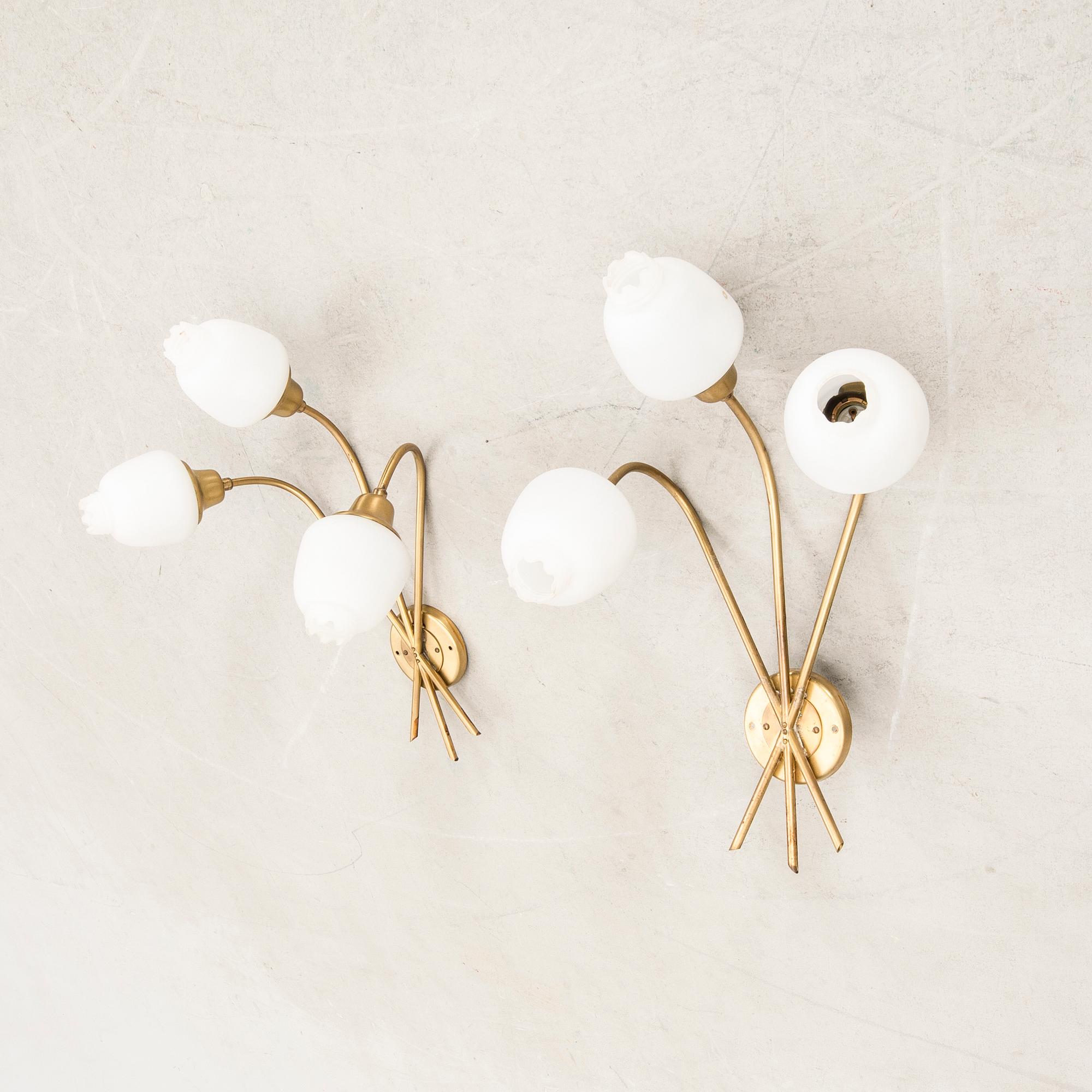 Wall sconces, a pair.