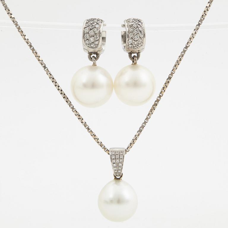 Pendant and earrings, cultured South sea pearls, small brilliant-cut diamonds, with white gold chain.