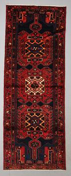 MATTA, galleri, Hamadan, ca 288 x 106 cm.