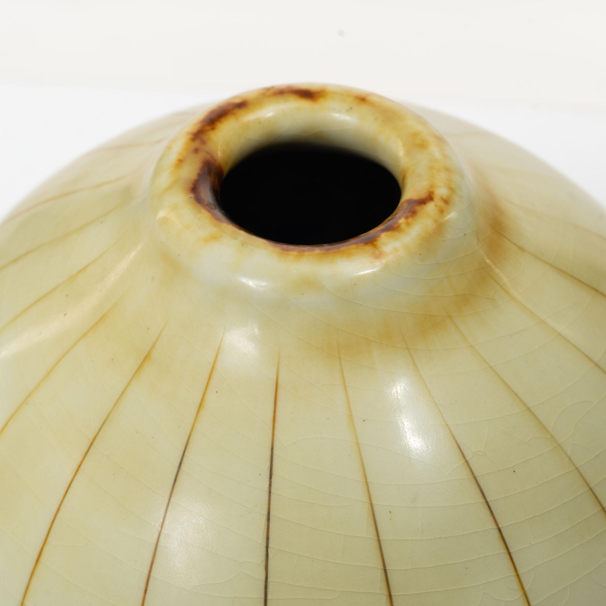 Gertrud Lönegren, A 'Miranda' stoneware vase, Gertrud Lönegren, Rörstrand, 1936–1941.
