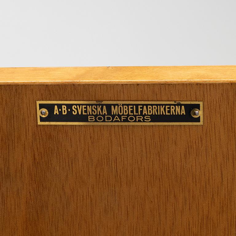 Axel Larsson, sideboard, modell 1219, Svenska Möbelfabrikerna, Bodafors, 1930-40-tal.
