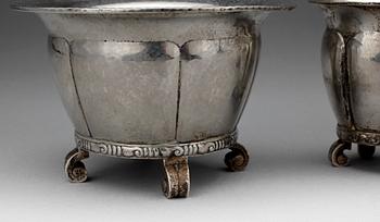 SKÅLAR, ett par samt BÄGARE, silver, K Anderson, Stockholm, 1917-18. Tot ca 455 gr.