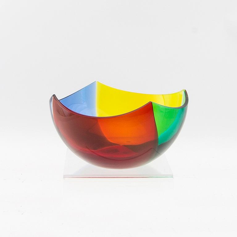 Berit Johansson, bowl signed and dated '91.