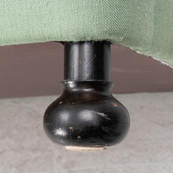 Josef Frank, soffa, modell 703, Firma Svenskt Tenn.