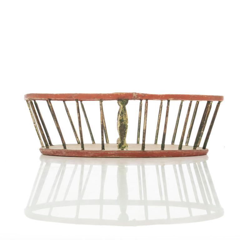 Pine basket, folk art, Jämtland, 19th century.