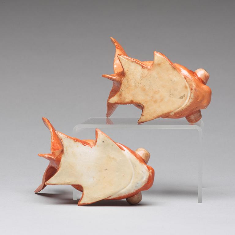 A pair of porcelain figurines of gold fishes, Qing dynasty, Qianlong (1736-95).