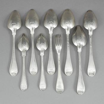 SILVERBESTICK, 9 delar (3+3+2+1), bl.a Hans Georg Tillström, Stockholm, 1839. Total vikt ca 325 gram.