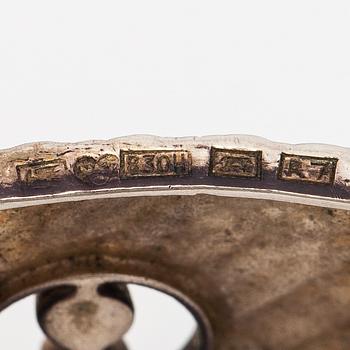 Jorma Laine, A silver bracelet. Kultateollisuus, Turku 1970.