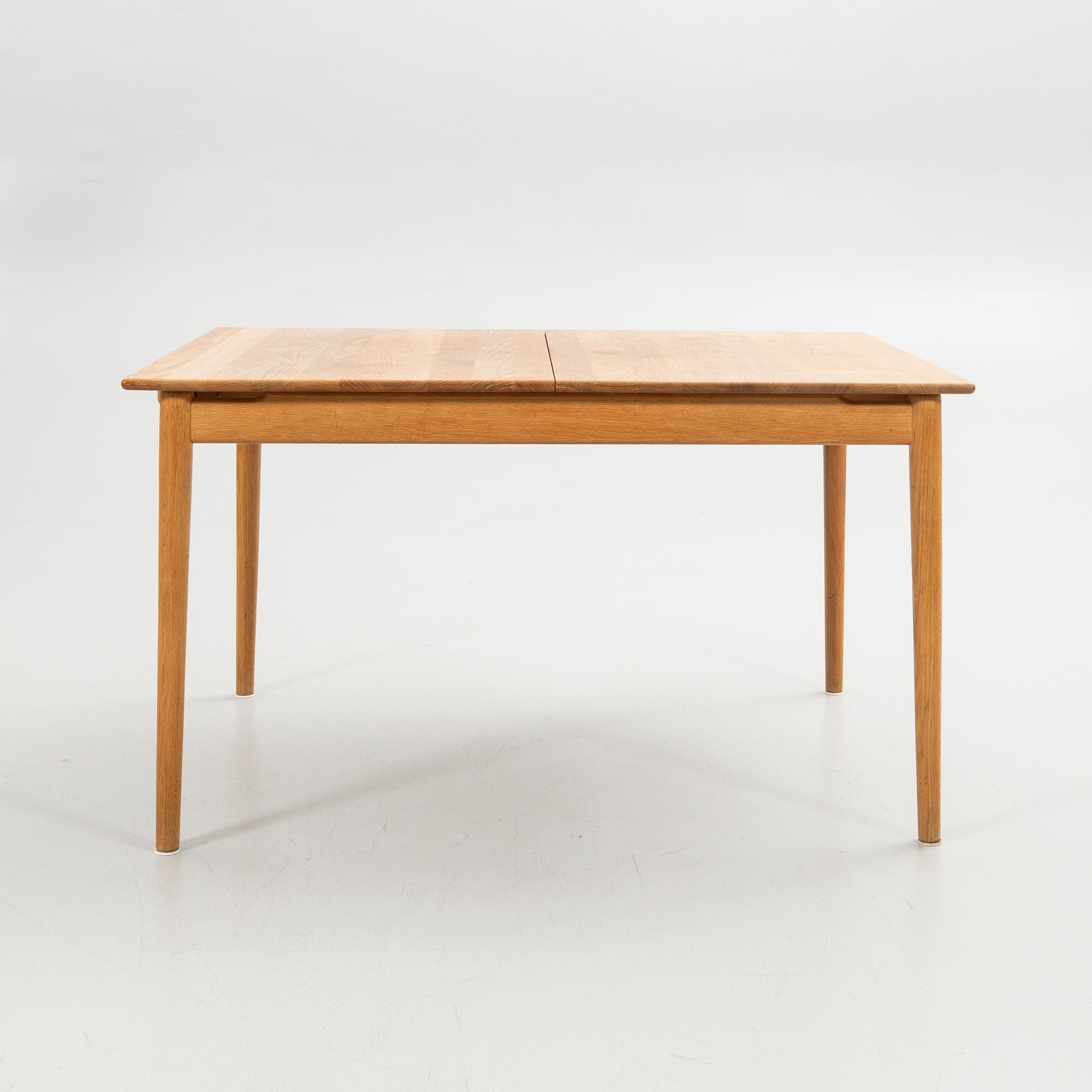 Nirvan Richter, dining table, Norrgavel.