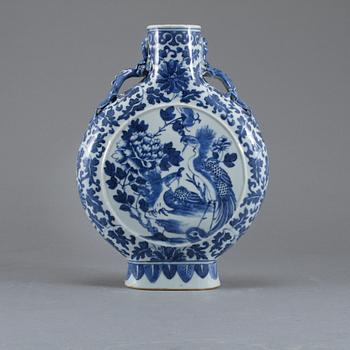 PILGRIMSKRUS, porslin, Kina, 1800-tal.