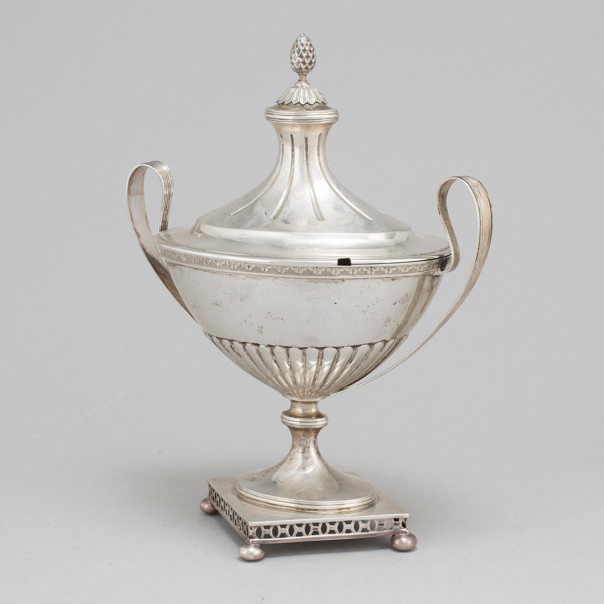 SOCKERSKÅL, silver, sengustaviansk stil, Stockholm, 1902.