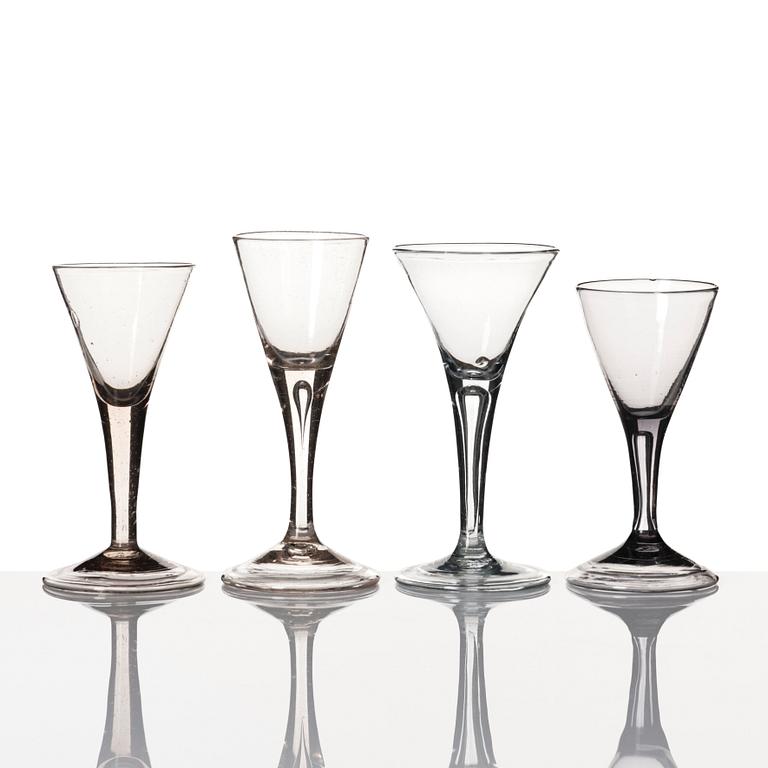 Spetsglas, fyra stycken. Sverige, 1700-tal.