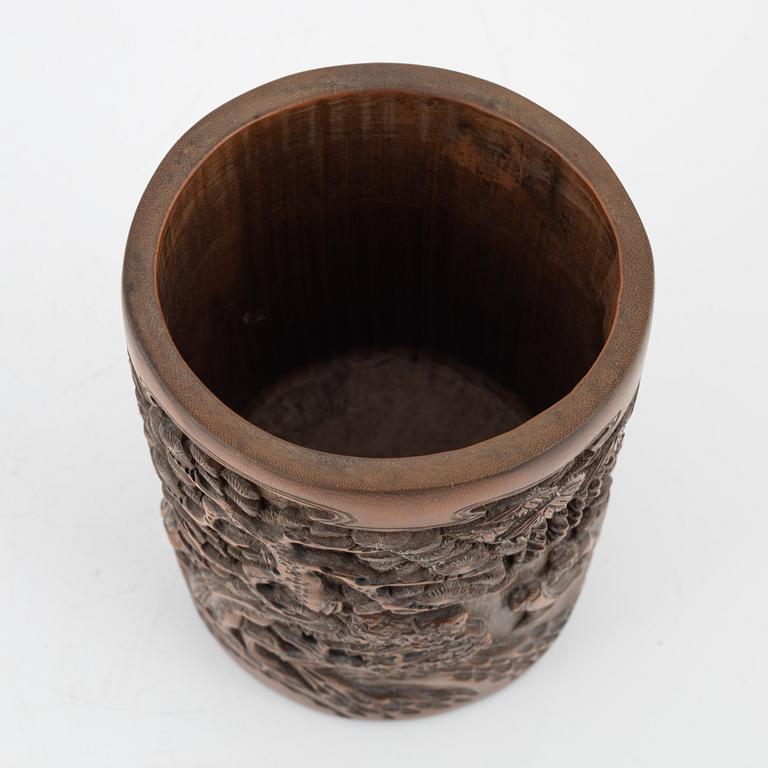 A brusch stand, Bamboo, late Qing Dynasty, around 1900.