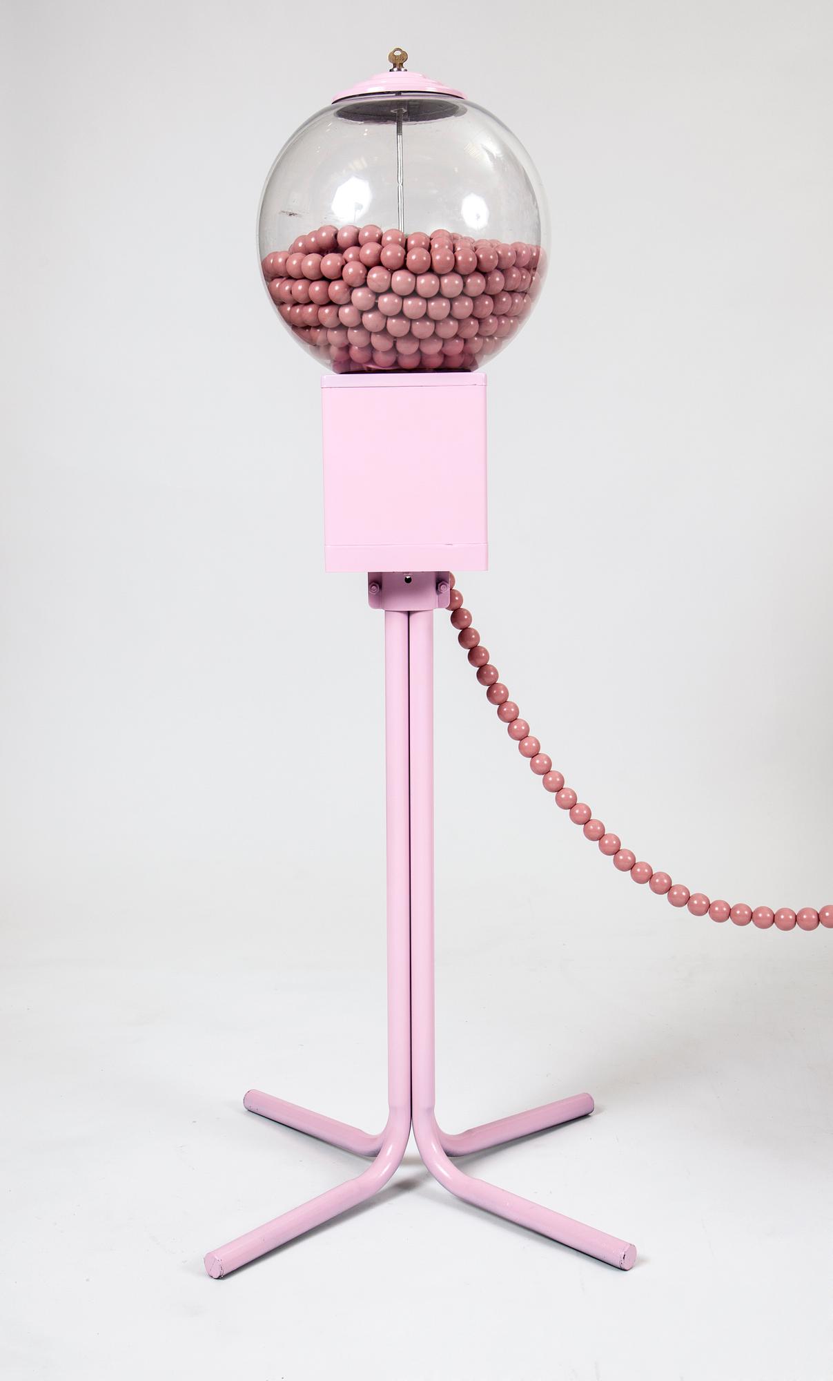 TUGGUMMIAUTOMAT SAMT JULGRAN, NK 2015, JoAnn Tan Studio.