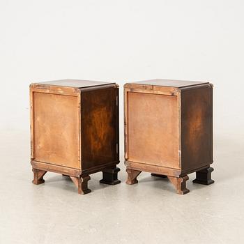 Sängbord ett par, 1900-talets första hälft.