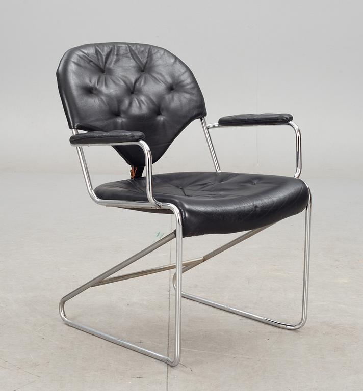 KARMSTOL, Sam Larsson, Dux.