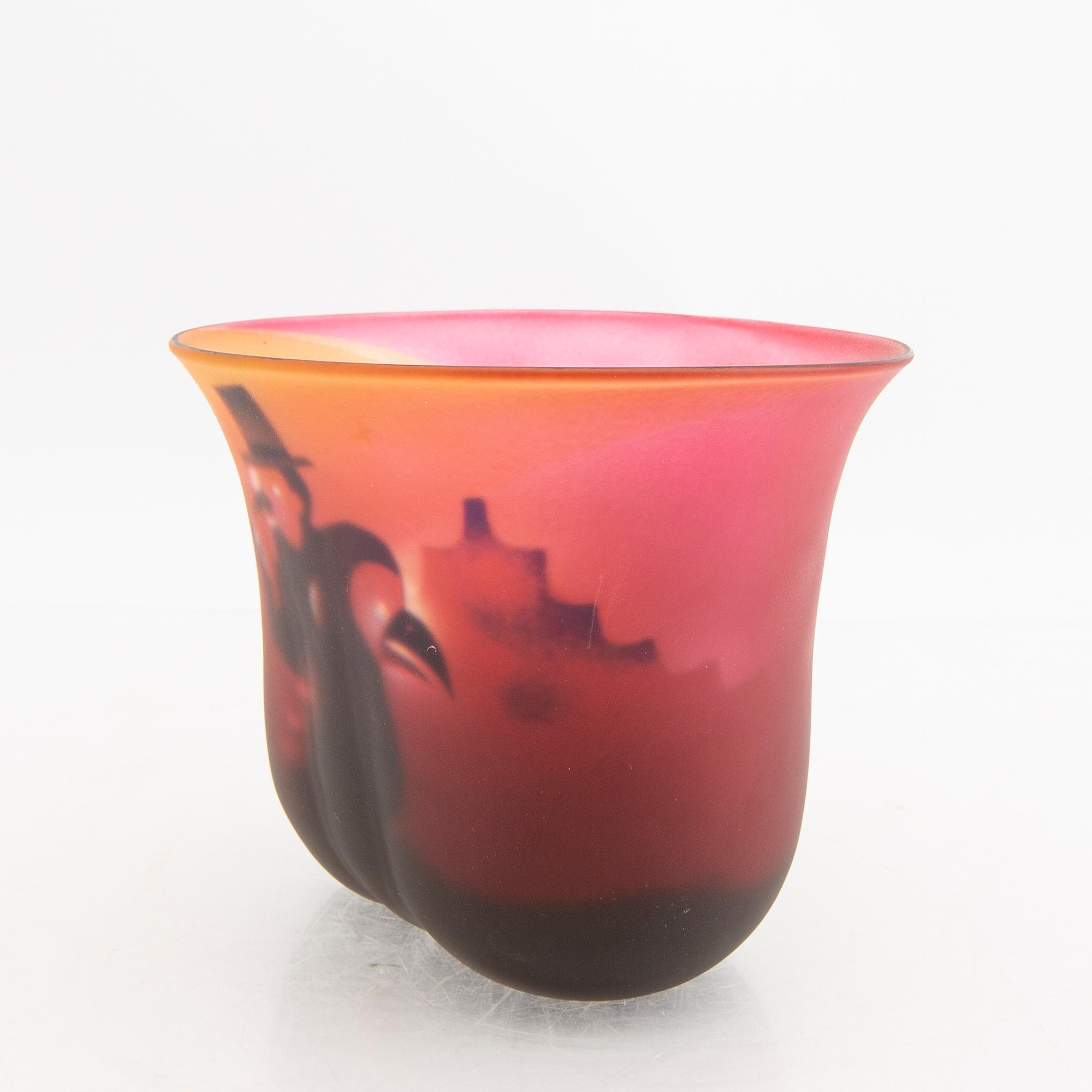 Bertil Vallien, skål signerad och numrerad Kosta Boda Unique glas.