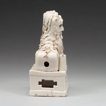 FIGURIN/RÖKELSEHÅLLARE, blanc de chine, Transition, 1600-tal.