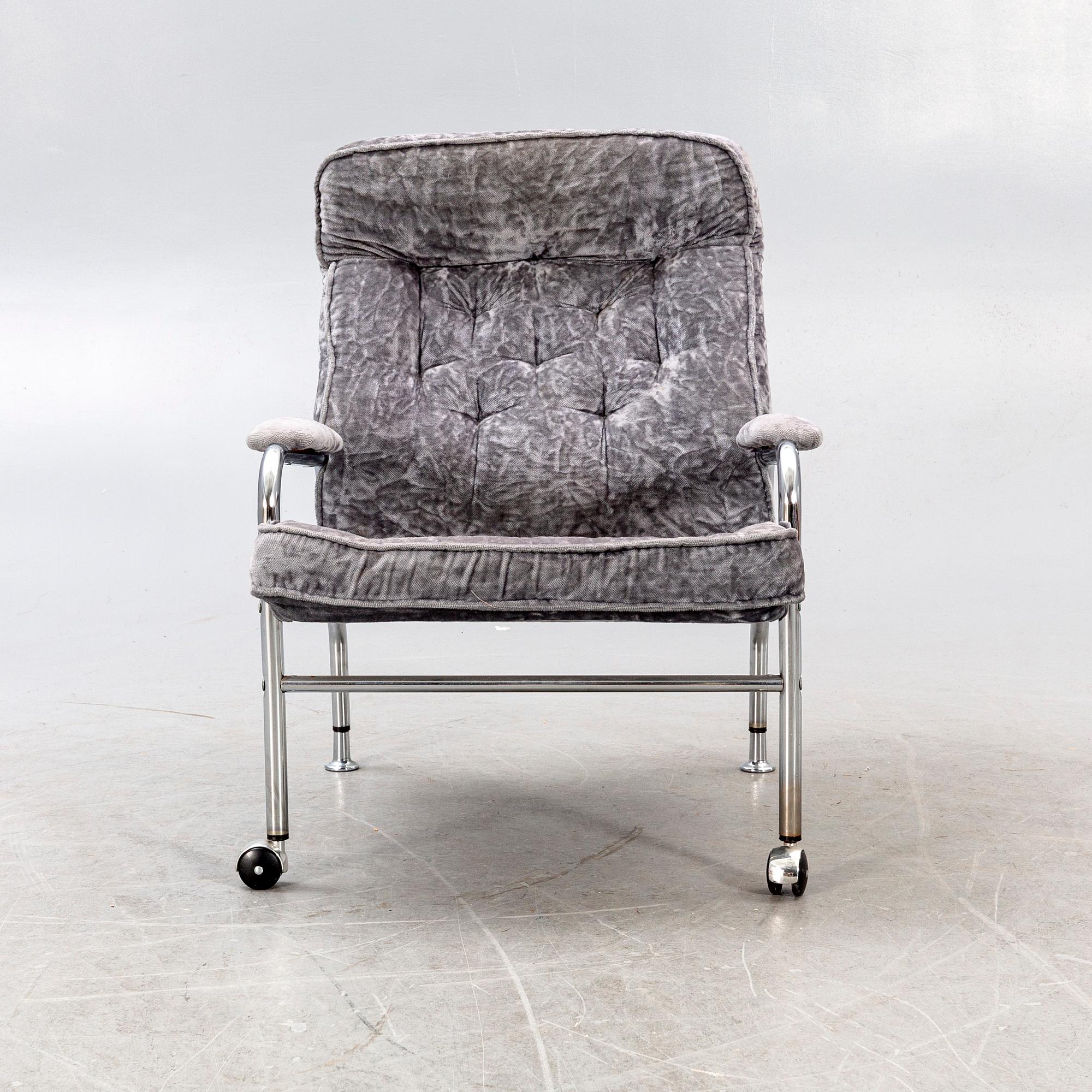 A lste 20th century easy chair.