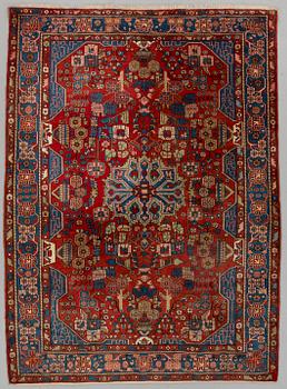 A west persian carpet, around 283 x 205 cm. - Bukowskis