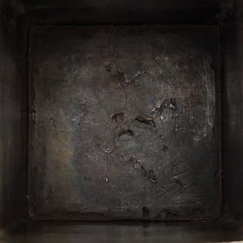 A Persian silver tea caddy, first half of the 20th century.