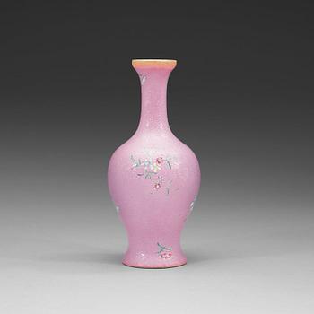 92. A pink and famille rose vase, Qing dynasty 19th century. With Qianlongs seal mark.