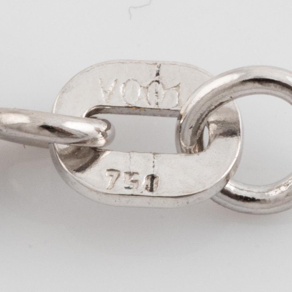 Hänge med safir, kedja i vitguld.