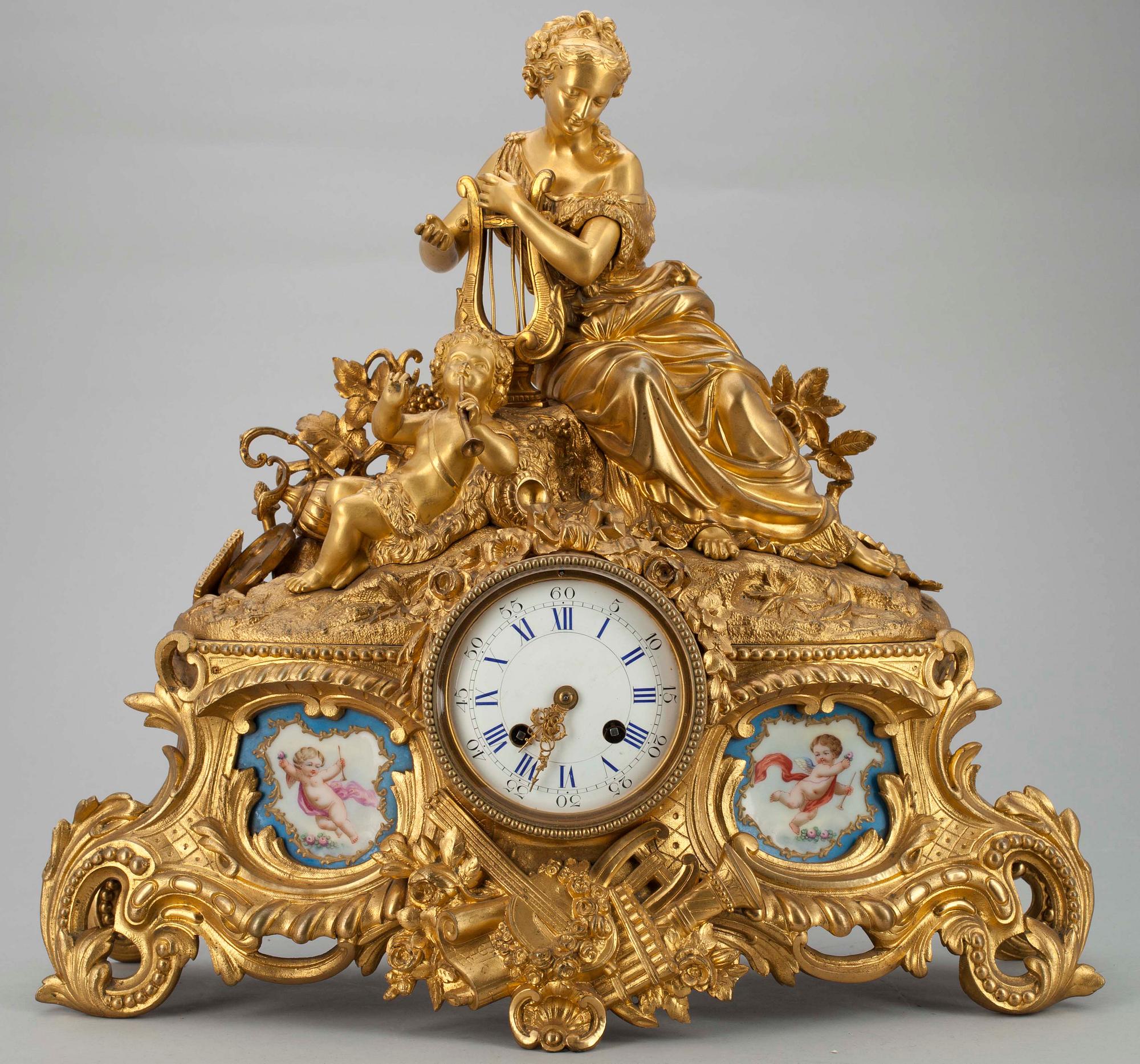 BORDSPENDYL, 1800-talets senare hälft.
