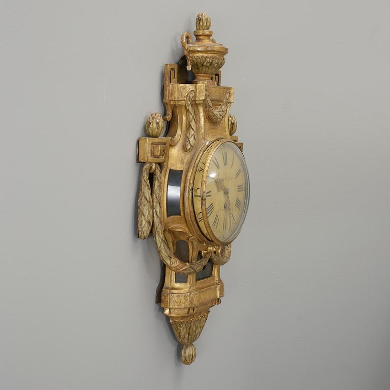 VÄGGPENDYL, gustaviansk, urtavla märkt Lars Åhlström, 1700-talets slut.
