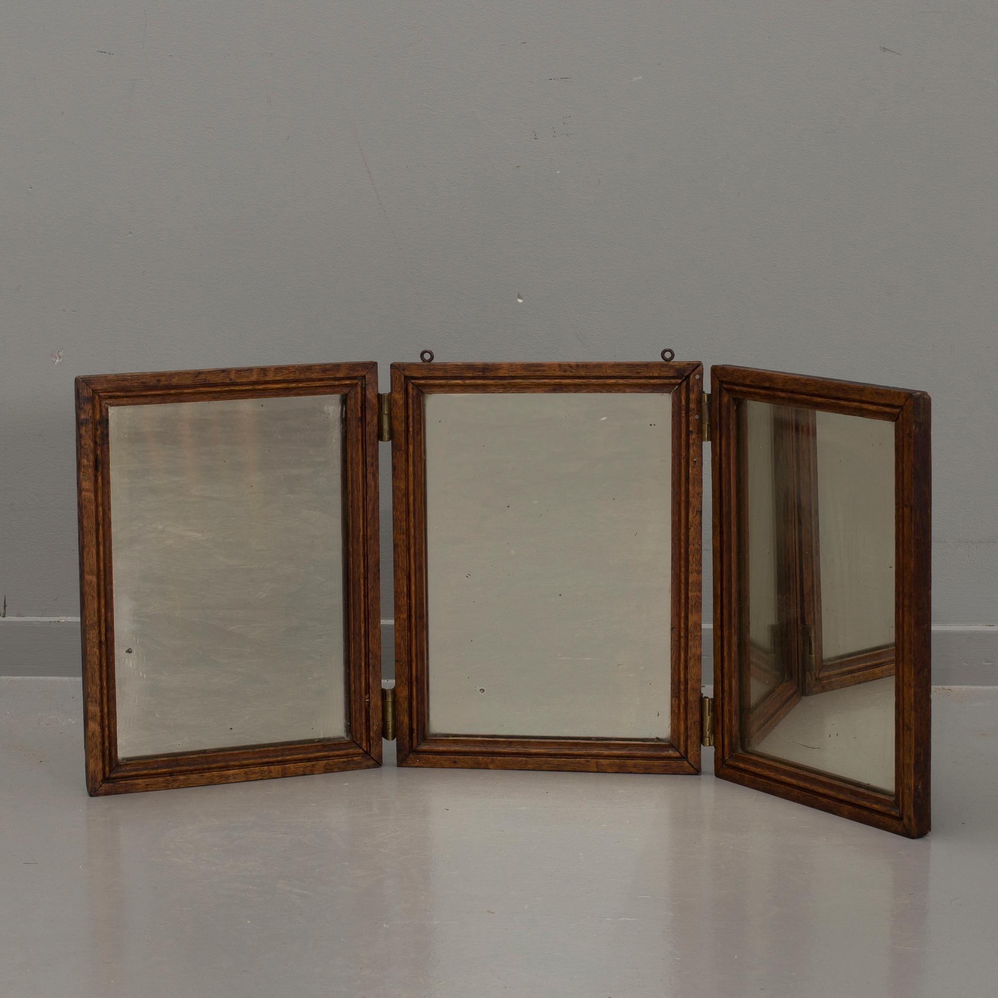 An app. 1900 mirror.